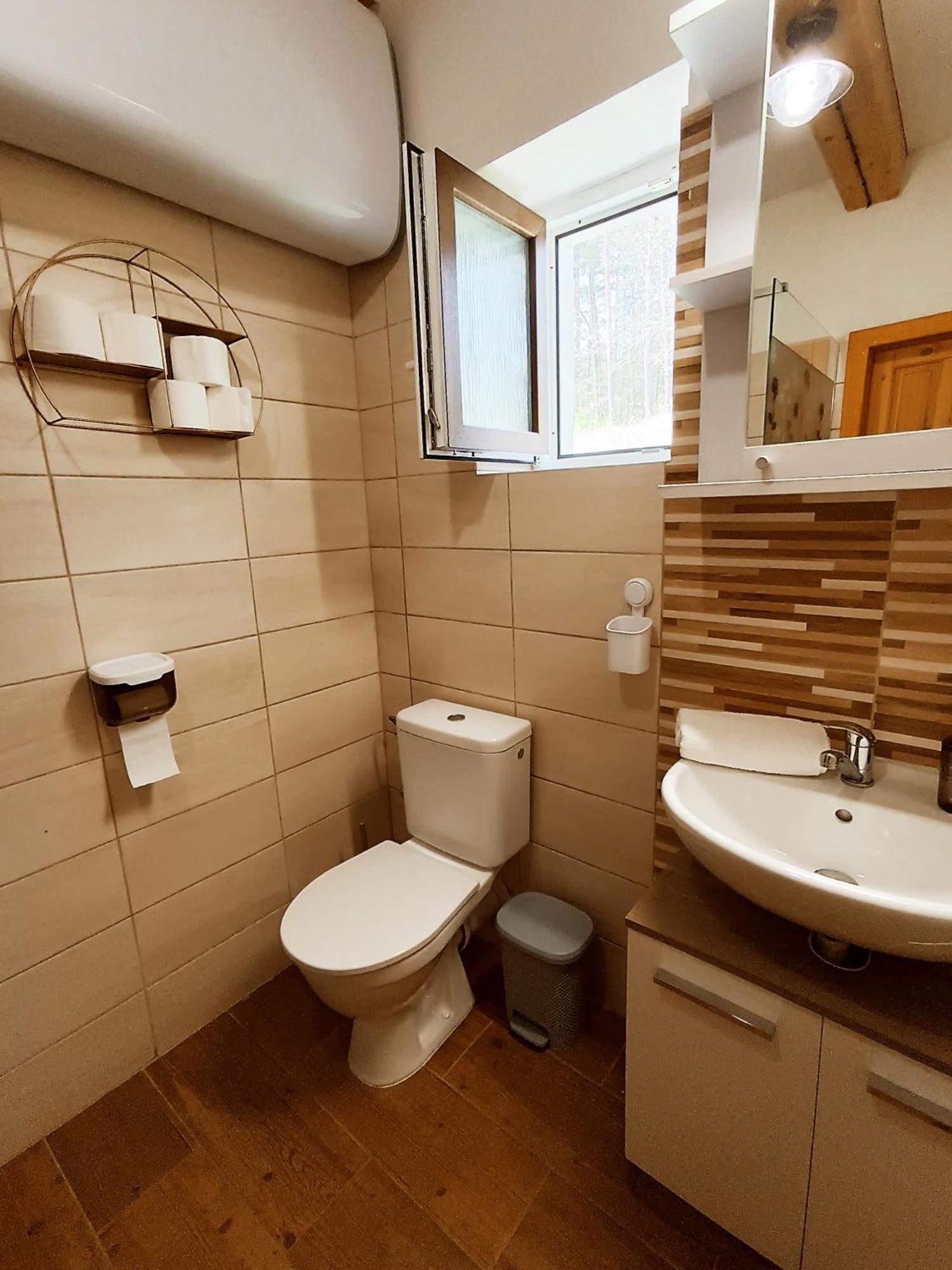Klidna Lokalita Na Kraji Lesa, Cely Dum S Uschovnu Kol Villa Nova Bystrice Exterior photo